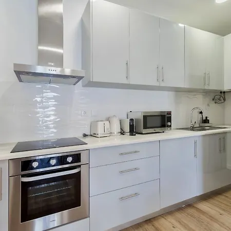 Garrett House * Сетубал